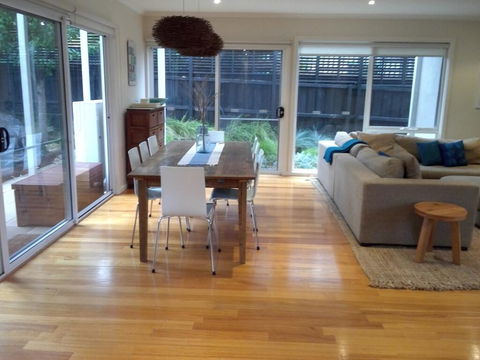 Beachcomber - St Kilda Accommodation 2