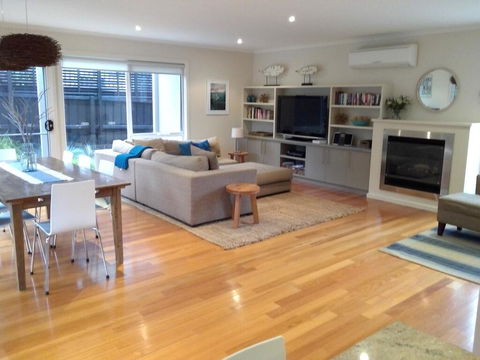 Beachcomber - St Kilda Accommodation 1