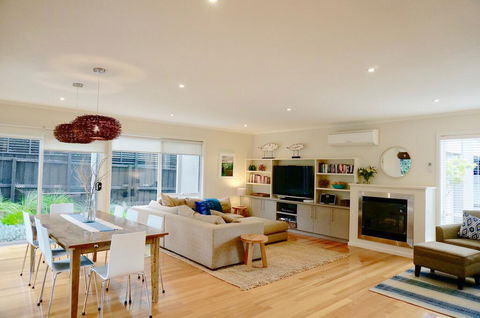 Beachcomber - St Kilda Accommodation 0