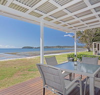 Beached Inn' 93 Foreshore Drive - Spacious beach front house - St Kilda Accommodation