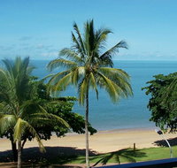 Beachfront Apartments on Trinity Beach - St Kilda Accommodation