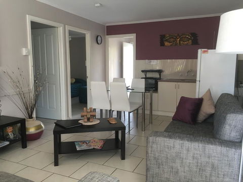 Beachlander Holiday Apartments - St Kilda Accommodation 3