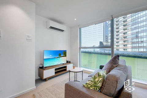 REST COLLECTION Apartments On Collins Docklands - St Kilda Accommodation 0