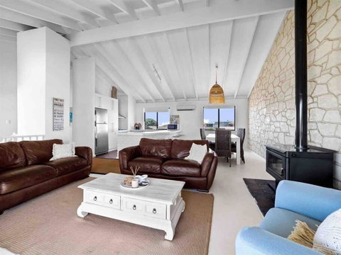 Relaxing Getaway Beachfront Access Multi Family Pets Mandurah - St Kilda Accommodation 0