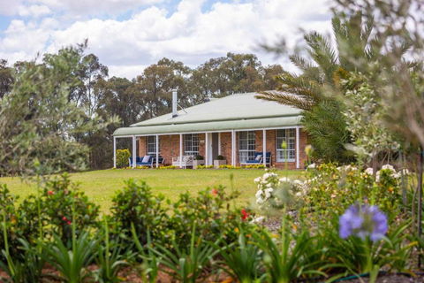 Redims Hill Cottage - St Kilda Accommodation 0