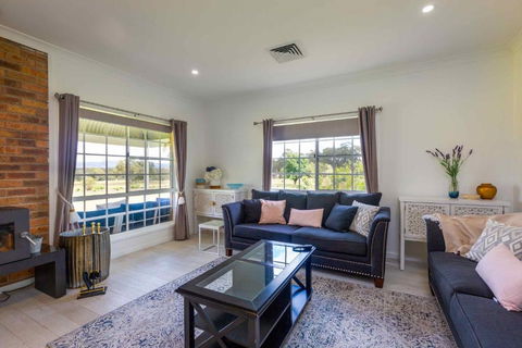 Redims Hill Cottage - St Kilda Accommodation 1