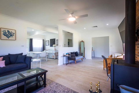 Redims Hill Cottage - St Kilda Accommodation 3