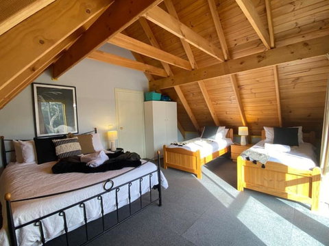 Reel & Relax: 3BR Beach House - Fish, Swim, Surf - St Kilda Accommodation 3