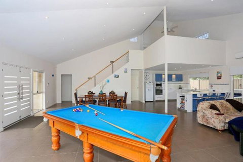 Relax At Falcon By The Bay - St Kilda Accommodation 1