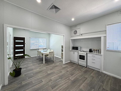 Relax At Gossan - St Kilda Accommodation 1