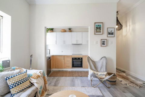 Relaxed Coogee Coastal Living With Ocean Views - St Kilda Accommodation 2