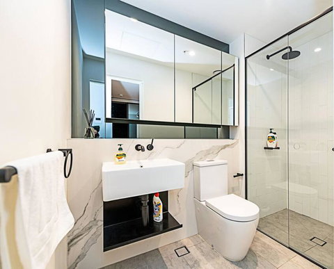 Relaxing Urban Oasis - St Kilda Accommodation 1