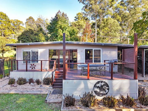 Ren Basera - St Kilda Accommodation 0