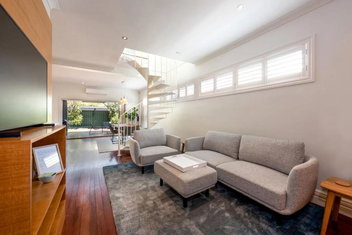 Renovated 3 Bedroom Family Home In Richmond with St Kilda Accommodation