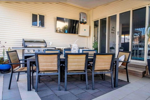 Resort On Morgan With Beautiful Private Pool, Pet Friendly - St Kilda Accommodation 3