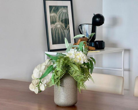 Resort-Style Apartment Near Harbour Town - St Kilda Accommodation 1