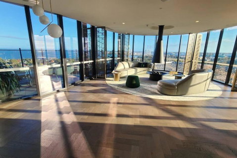 Resort-style Exec 1 Bed With Study In Port Melbourne - St Kilda Accommodation 1