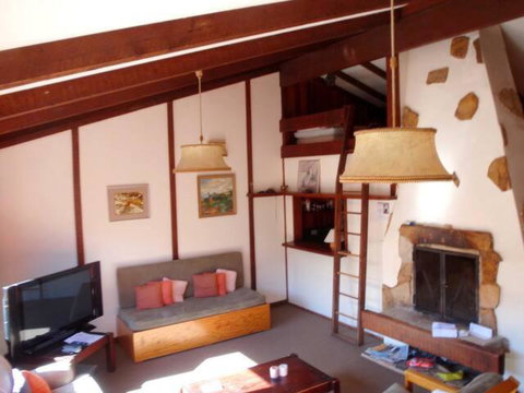 Retro 2 Bedroom Apartment - St Kilda Accommodation 0