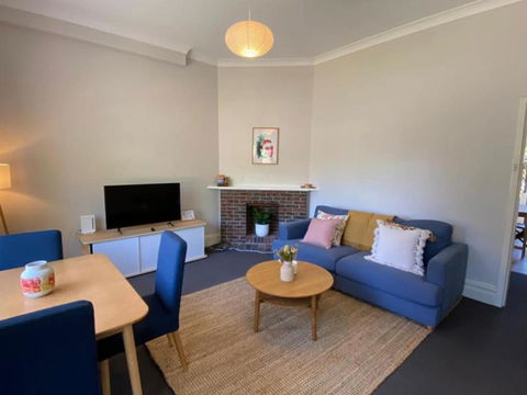 Retro Apt 6 Mins To Victoria Quay - St Kilda Accommodation 3