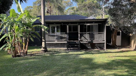 Retro Beach House - Macmasters Beach - St Kilda Accommodation 0