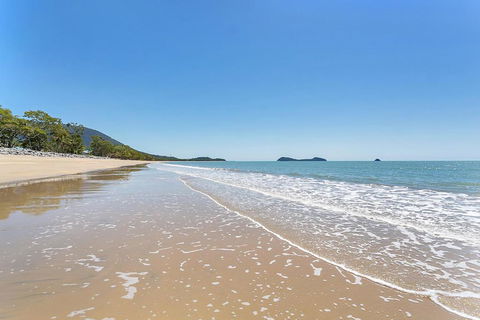 Ribbons Beachfront Apartments Clifton Beach - St Kilda Accommodation 2