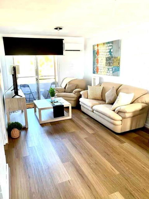 Right In Fremantle - St Kilda Accommodation 0