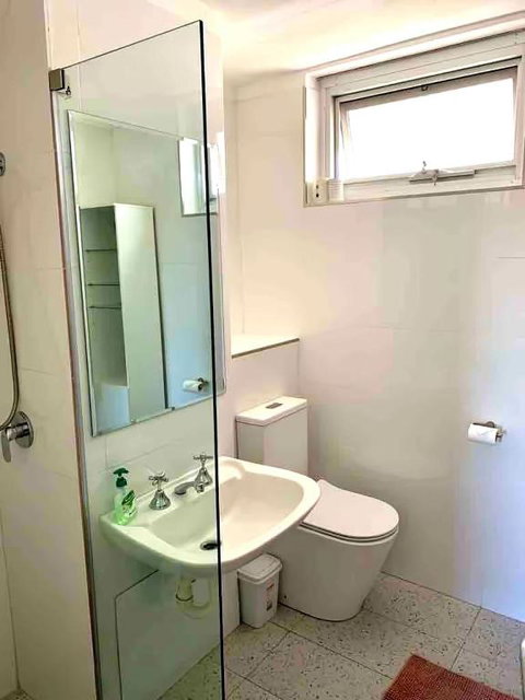 Right In Fremantle - St Kilda Accommodation 3