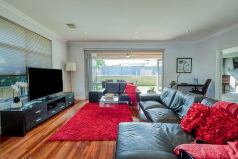 Rivervale Retreat - Spacious Family Living - St Kilda Accommodation 1