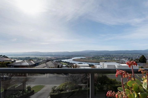 Riverview Escape - St Kilda Accommodation 2