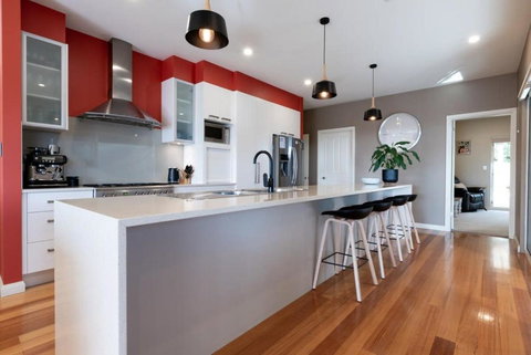 Riverview Escape - St Kilda Accommodation 1