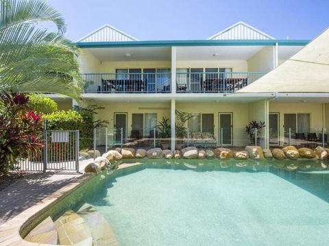 SAILS 9 Beachfront Getaway Horseshoe Bay - St Kilda Accommodation 0