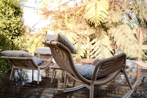 Romantic Garden Cottage With Home Cinema - St Kilda Accommodation 2