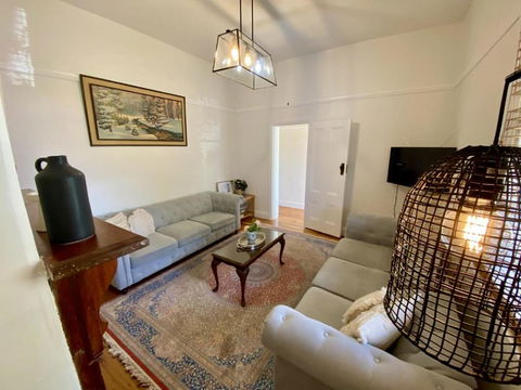 Roseland Cottage - CBD Heritage - St Kilda Accommodation 2