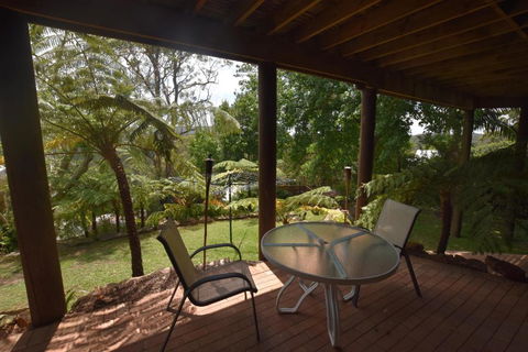 Rockwall Avoca Beach - St Kilda Accommodation 0