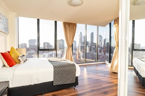 Rome Sky Villa - St Kilda Accommodation 1