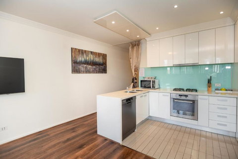 Rome Sky Villa - St Kilda Accommodation 3