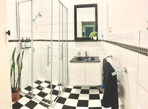 Rose End Cozy Apartment - St Kilda Accommodation 3