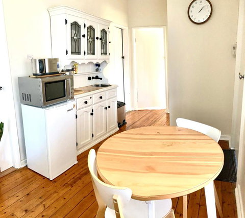 Rose End Cozy Apartment - St Kilda Accommodation 2