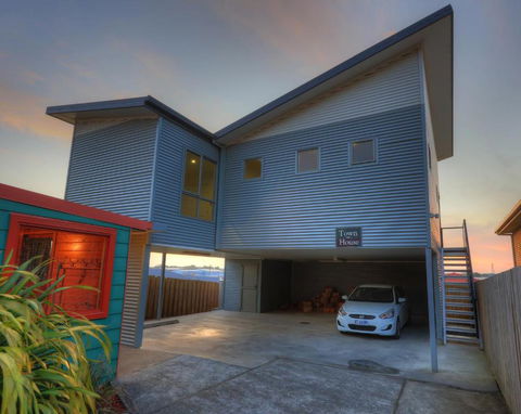 Rosebank Cottage Collection - St Kilda Accommodation 2