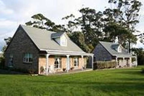 Rosebank Cottage Collection - St Kilda Accommodation 3
