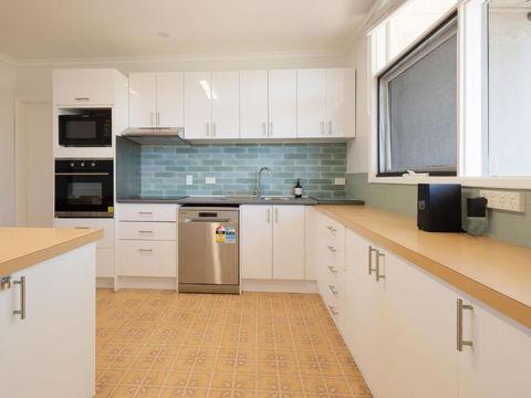 Rosella Perch - St Kilda Accommodation 0