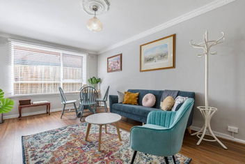 Rosewood Lodge - Cottage Charm Off High Street with St Kilda Accommodation