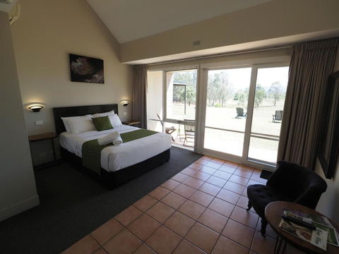 Rothbury Downs - St Kilda Accommodation 3