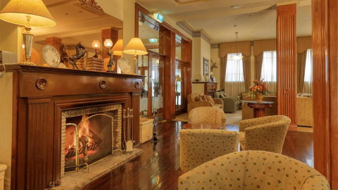 Royal Exchange Hotel - St Kilda Accommodation 1