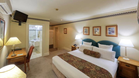 Royal Exchange Hotel - St Kilda Accommodation 2