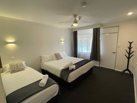 Royal Hotel Motel Scone - St Kilda Accommodation 0