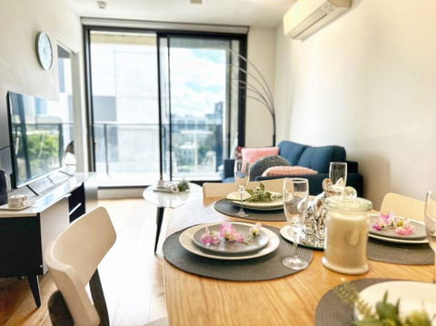 RS703 - West Melbourne Aparment With Balcony #Free Parking - St Kilda Accommodation 0