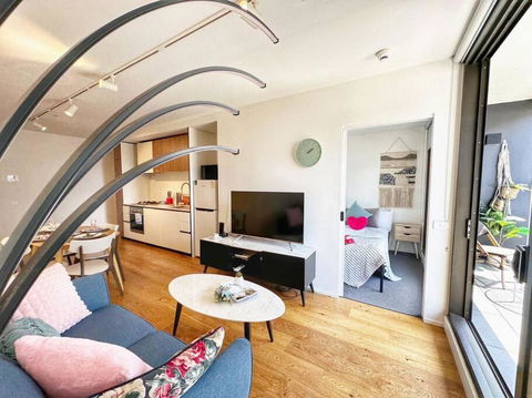 RS703 - West Melbourne Aparment With Balcony #Free Parking - St Kilda Accommodation 1