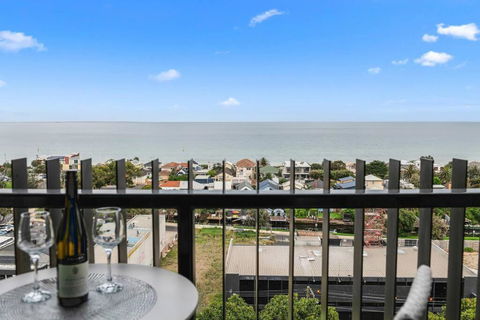 Sails By The Bay - Ocean Views - Wi-Fi - Netflix - St Kilda Accommodation 0