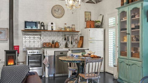 Saint Eloi Le Studio - St Kilda Accommodation 1
